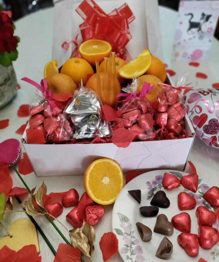 Organic fruit holiday gift box for birthdays and special occasions